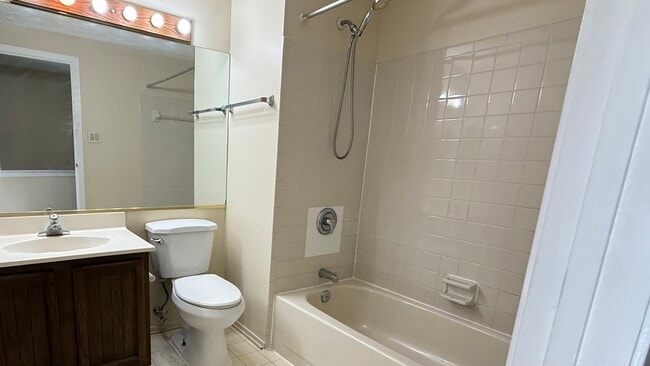 Building Photo - 4742 Hawksbury Rd