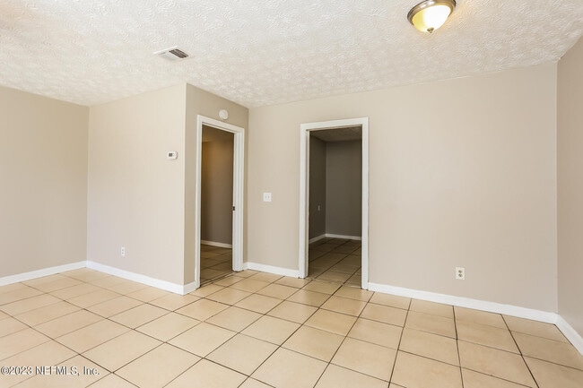 Foto del edificio - 1411 Palmdale St