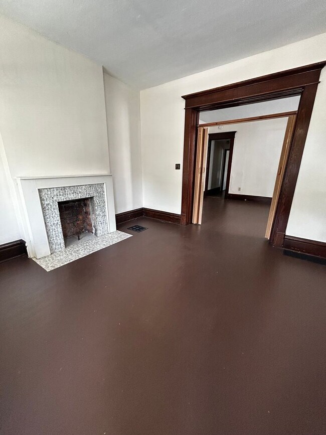 Foto del edificio - 396-398-398 Wyandotte Ave