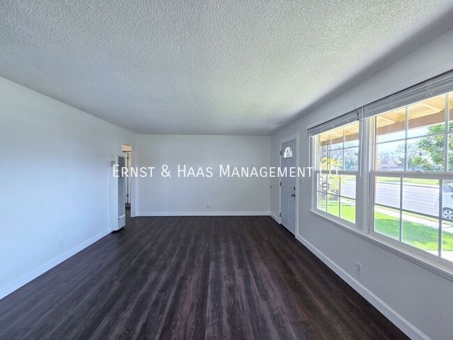 Building Photo - 5611 Orange Ave