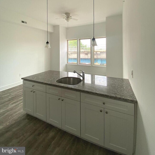 Foto del edificio - 6032 Market St