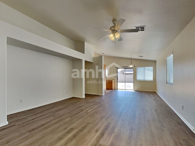 Building Photo - 8417 W Hilton Ave