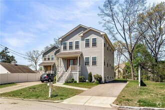 Building Photo - 30 Groveland Ave