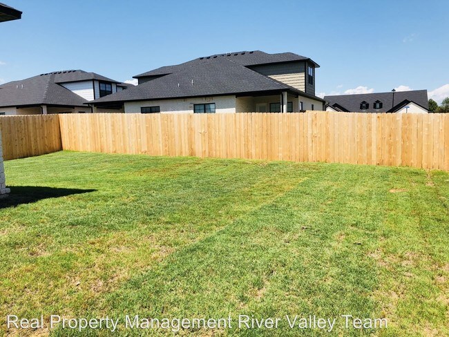 Building Photo - 9818 Mylea Cir