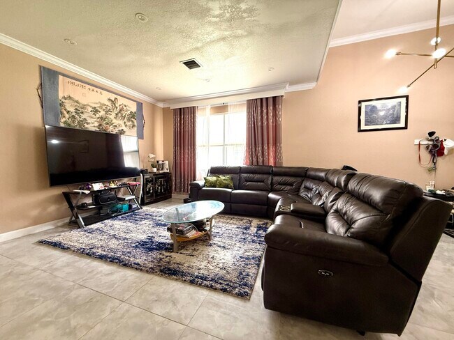 Foto del edificio - 1763 Newport Isles Blvd