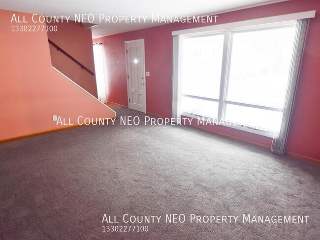 Building Photo - 4 bedrooms available in the Falls!