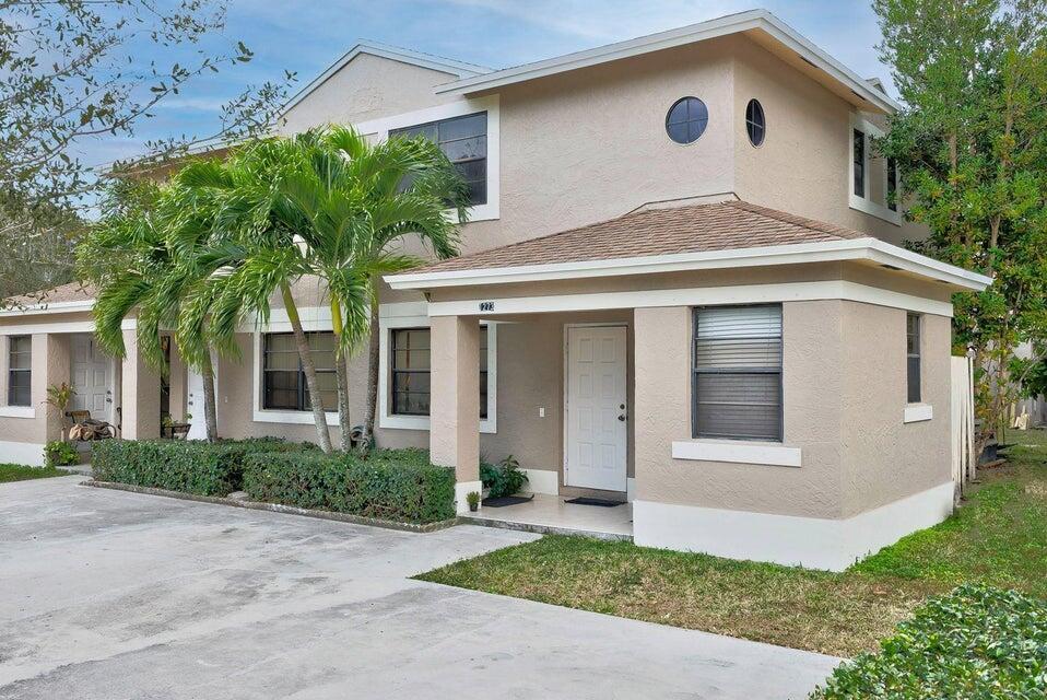 Primary Photo - 1277 Hempstead St