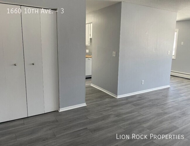 Building Photo - $400 OFF! One-Bedroom Unit in Newport for ...