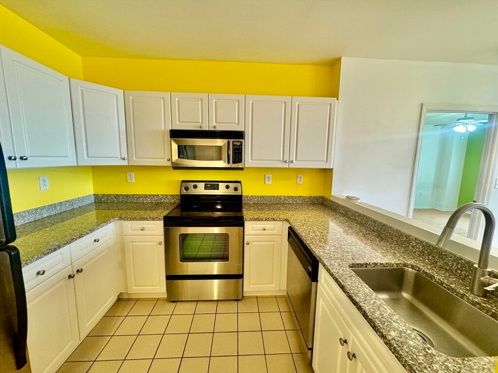 Primary Photo - 1 Cityview Ln