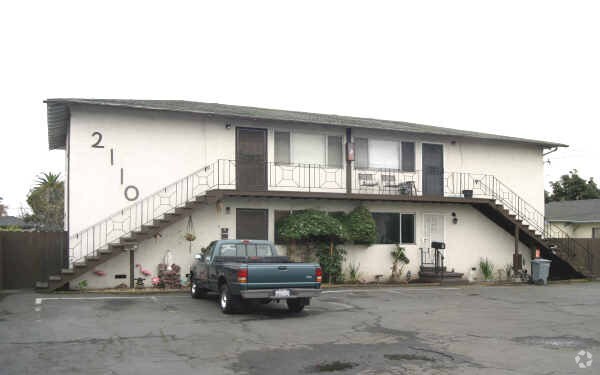 Building Photo - 2110-2112 Marina Blvd
