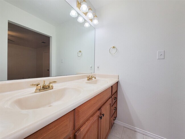 Foto del edificio - 8747 Fondren Village Dr