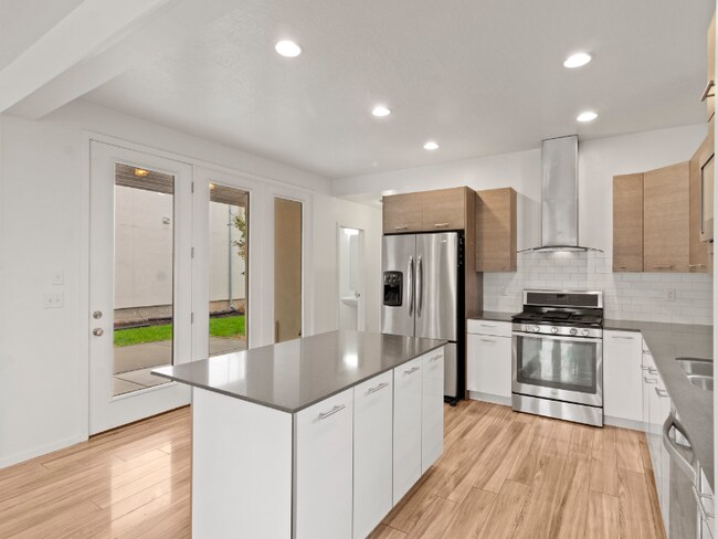 Foto del edificio - 4822 S Jordan Pkwy W
