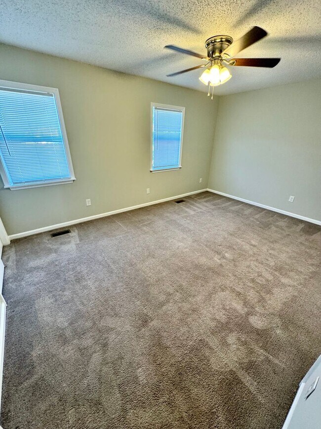 Foto del edificio - THE LAKES