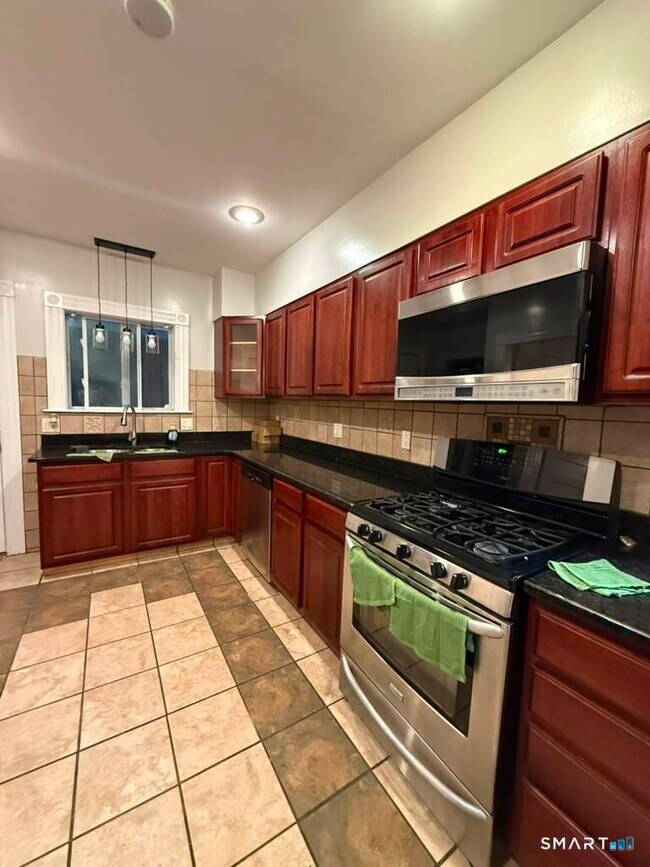 Foto del edificio - 1239 Forest Rd