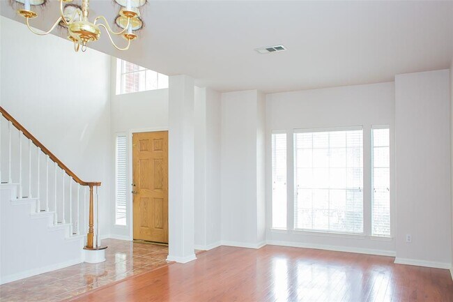 Foto del edificio - 14603 Bladenboro Dr