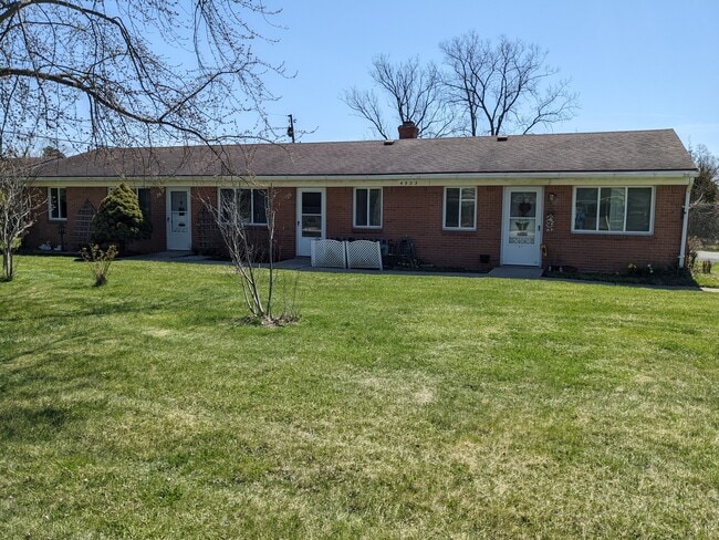 Building Photo - 4923 Devonshire Rd