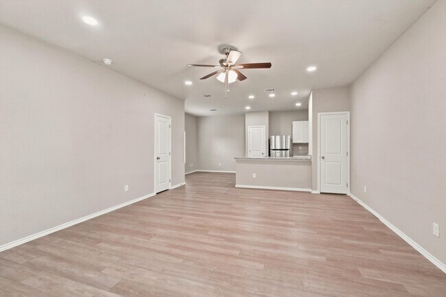 Foto del edificio - 7226 Briar Pl