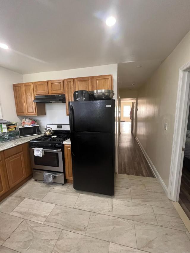 Building Photo - 2 bedroom in TROY NY 12180