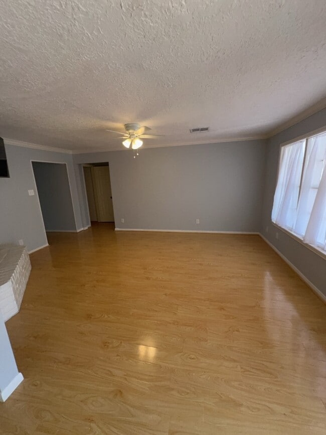 Building Photo - 2972 Gessner Rd