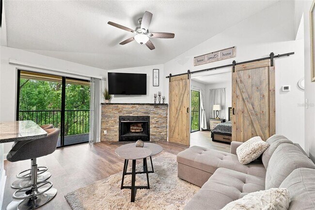 Building Photo - 8630 Mallard Reserve Dr