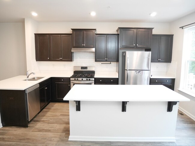 Foto del edificio - Spacious Townhome- Severn, MD