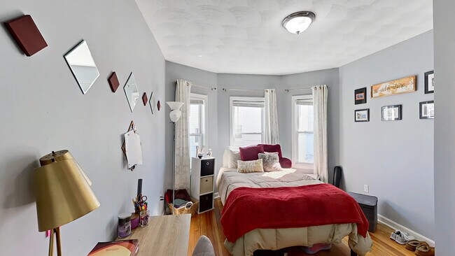 Building Photo - 40 Derby St