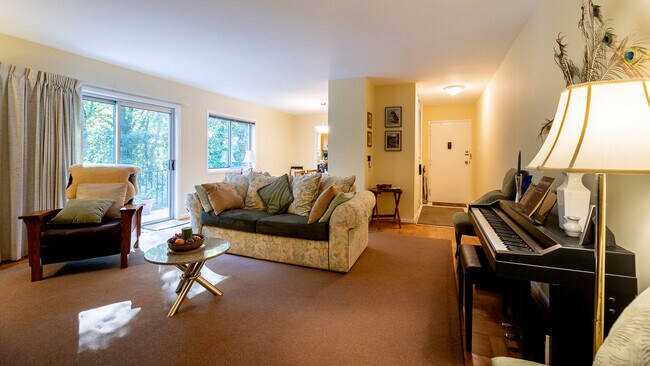 Dining area and living room - 10648 Montrose Ave