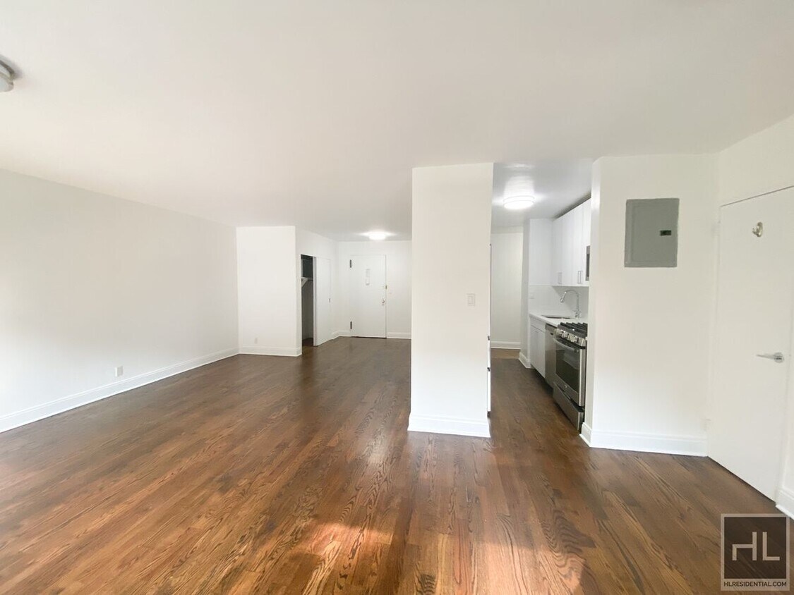 Primary Photo - East 88 Street