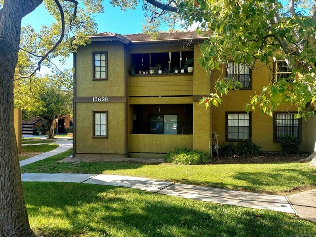 Building Photo - 10639 Dabney Dr