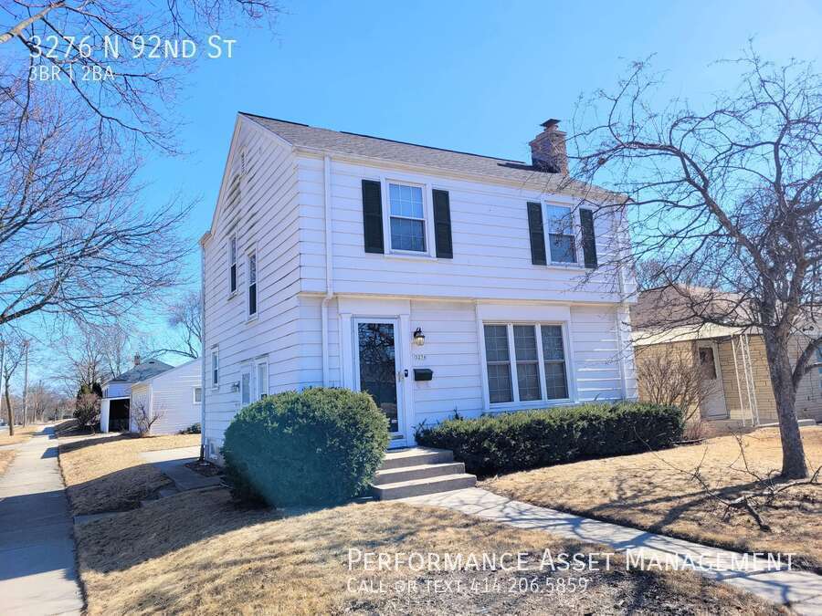 Primary Photo - Beautiful 3BED/1.5BATH Milw./Tosa Colonial