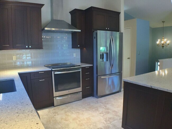 Building Photo - Beautiful Home for Lease near Northgate $5...
