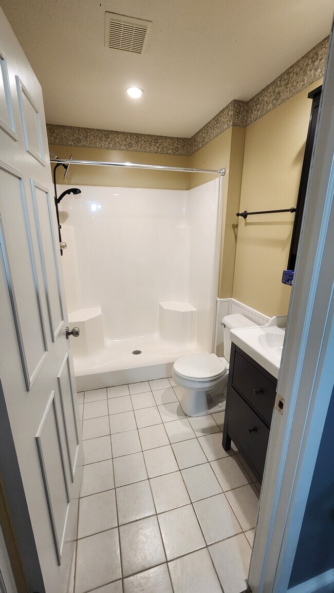 Dormitorio 1 Baño - 9654 Sawgrass Ct