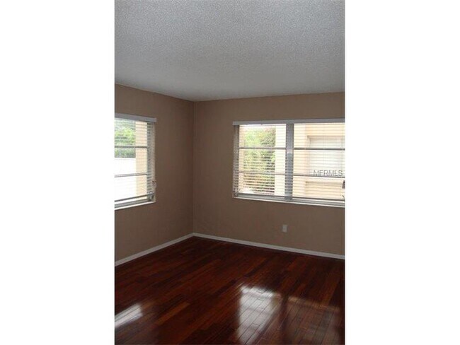 Foto del edificio - 3700 S Osprey Ave