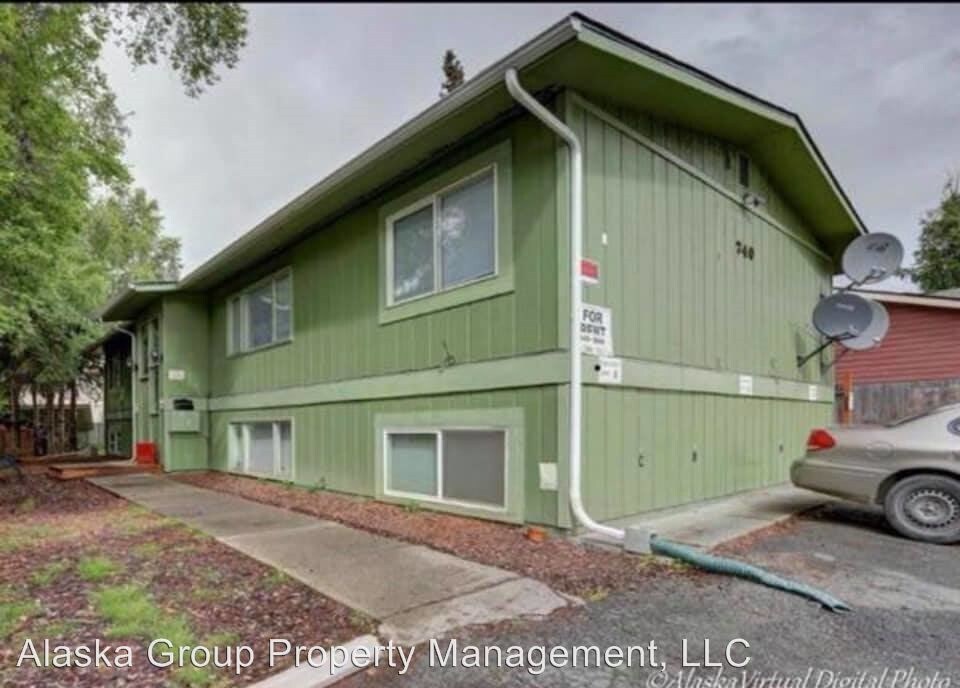 Primary Photo - 740 N Bragaw St