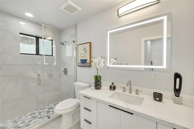 Foto del edificio - 6021 SW 19th St