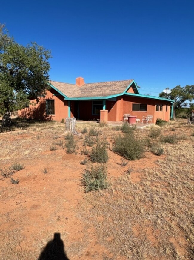 Foto del edificio - Brock Compound