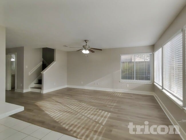 Building Photo - 21899 Pinewilde Ct