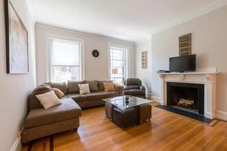 Building Photo - 240 Marlborough St