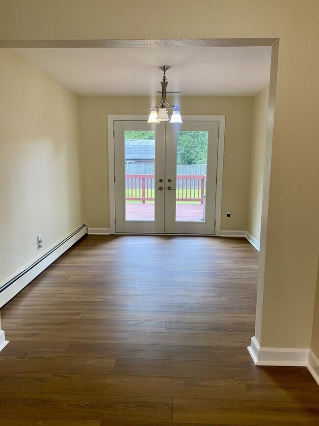 Foto del edificio - 3 bedroom, 2 full bath