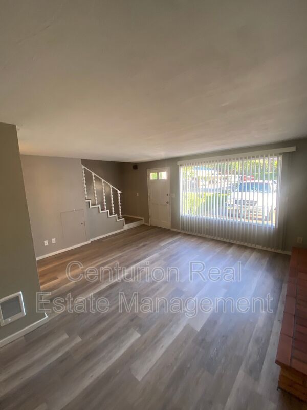 Building Photo - 3824 Bayonne Dr. SE.