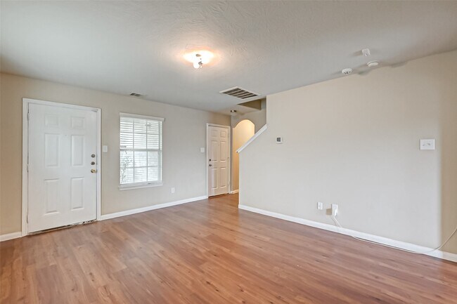 Foto del edificio - 838 Darbydale Crossing Ln