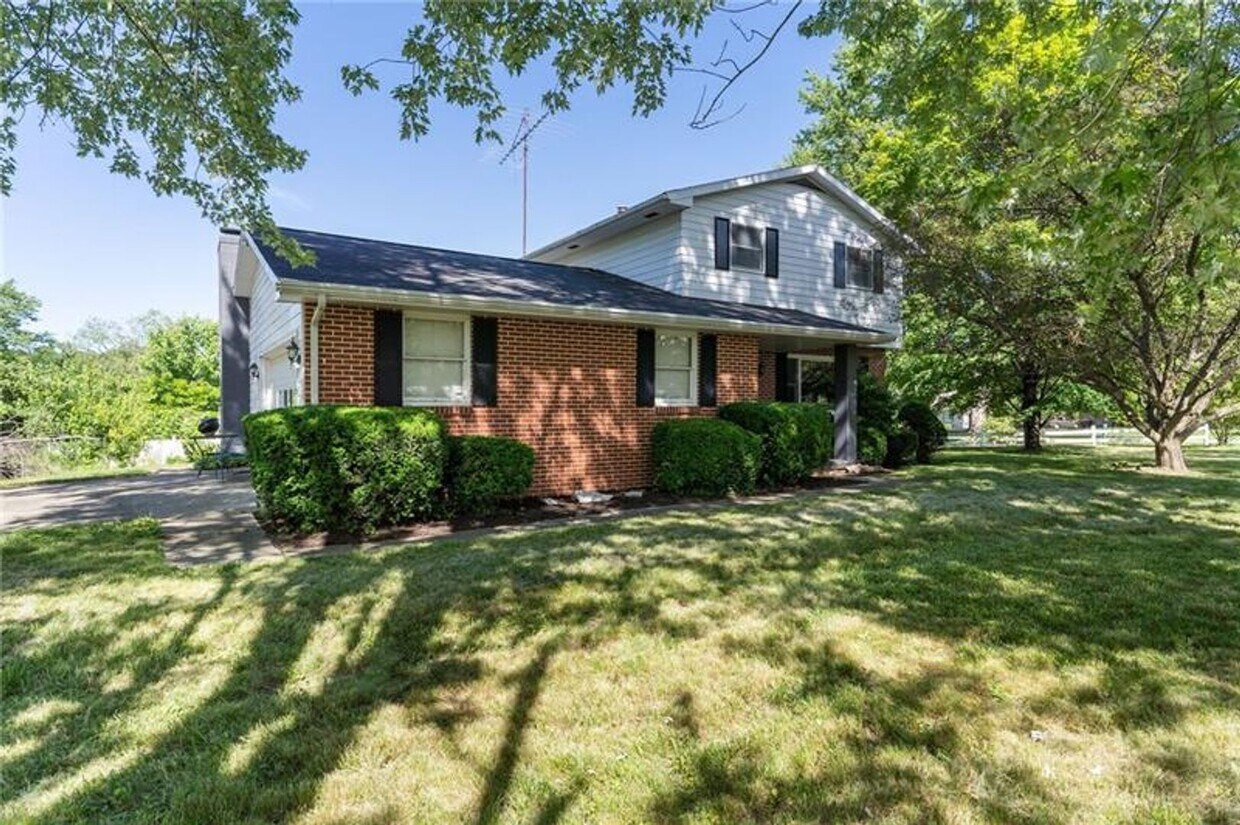 Foto principal - 5049 Lamor Rd