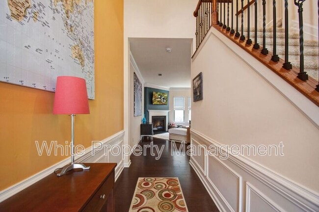 Building Photo - 4776 Mount Royal Ln