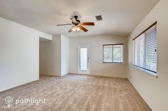 Foto del edificio - 3 br, 2 bath House - 1411 Catalina UNIT