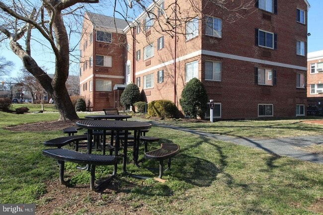 Photo - Wonderful studio condo in the heart of Old Town!!