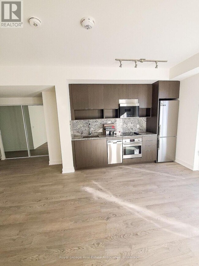 Photo du bâtiment - 9 Mabelle Ave