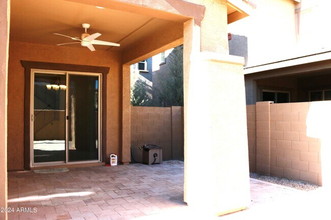 Foto del edificio - 2447 N 149th Ln