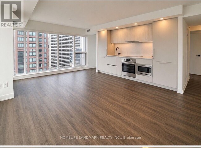 Building Photo - 609 Sherbourne St