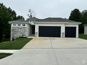 Building Photo - 1505 SW Heartwood Dr