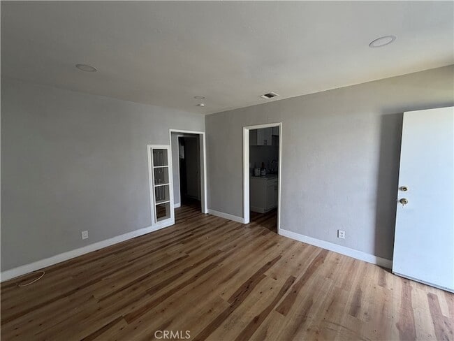 Foto del edificio - 1459 S Euclid Ave